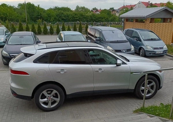 Jaguar F-Pace cena 116700 przebieg: 70000, rok produkcji 2017 z Chełm małe 154